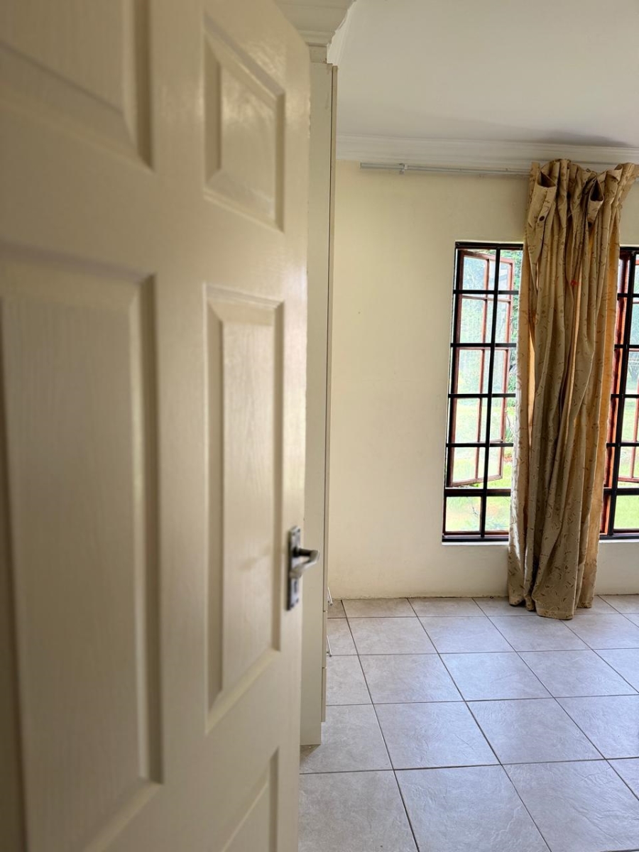8 Bedroom Property for Sale in Glen Austin Gauteng