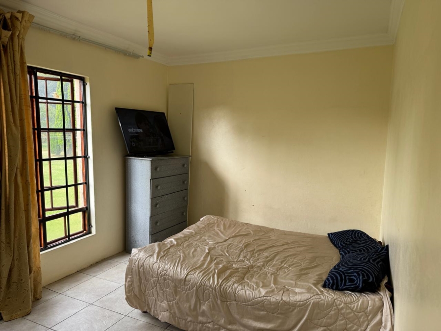 8 Bedroom Property for Sale in Glen Austin Gauteng