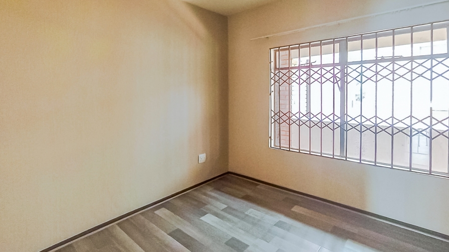2 Bedroom Property for Sale in North Riding Gauteng