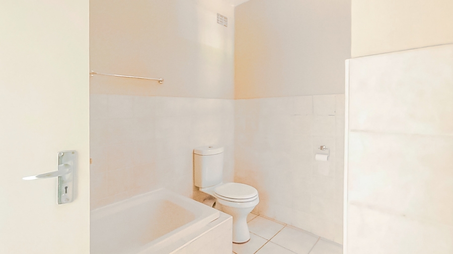 2 Bedroom Property for Sale in North Riding Gauteng