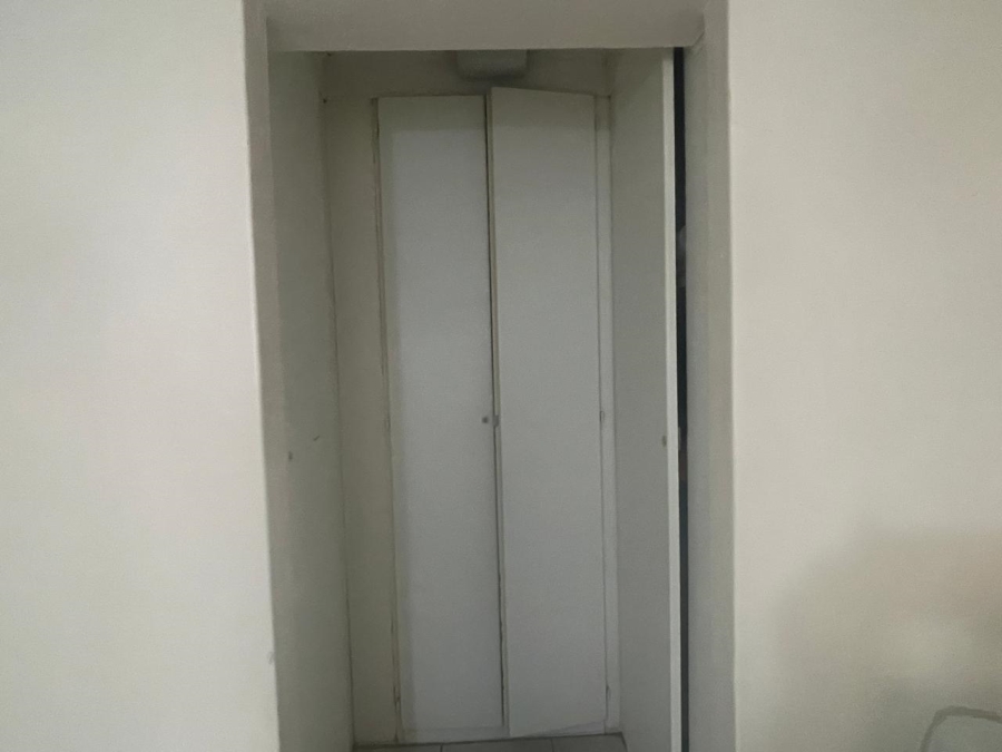 2 Bedroom Property for Sale in Sunnyside Gauteng