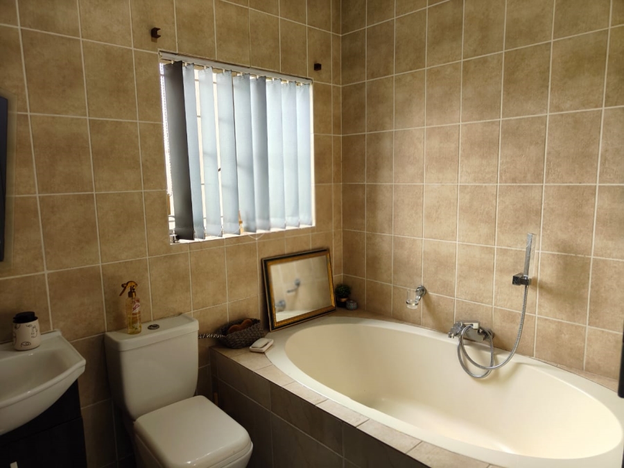 To Let 3 Bedroom Property for Rent in Waldrift Gauteng