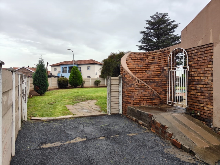 To Let 3 Bedroom Property for Rent in Waldrift Gauteng