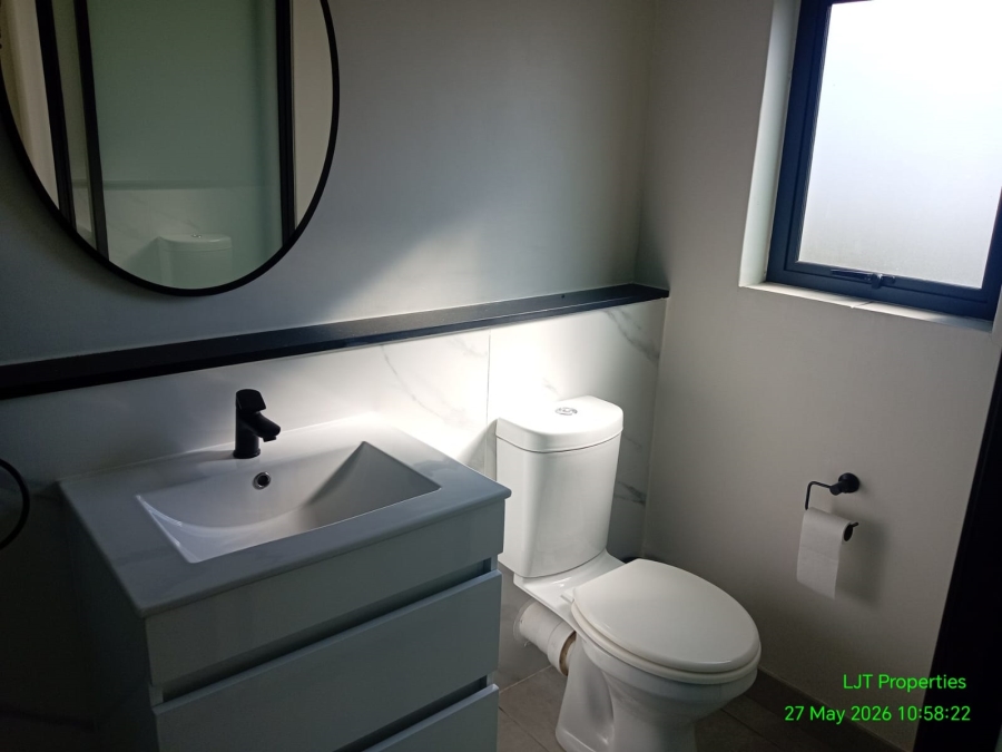 To Let 1 Bedroom Property for Rent in Waterfall Gauteng
