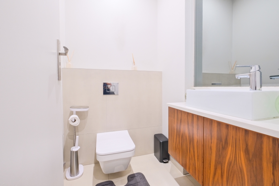 To Let 2 Bedroom Property for Rent in Rosebank Gauteng