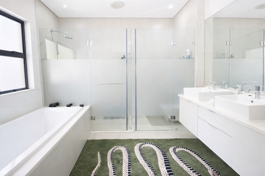 To Let 2 Bedroom Property for Rent in Rosebank Gauteng