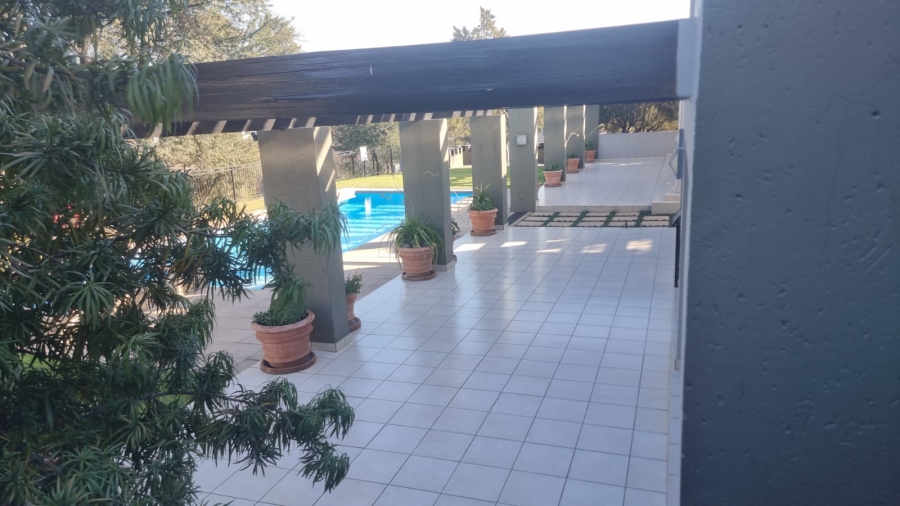 To Let 1 Bedroom Property for Rent in Fourways Gauteng