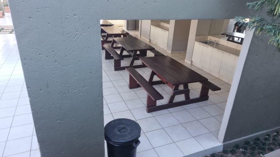 To Let 1 Bedroom Property for Rent in Fourways Gauteng