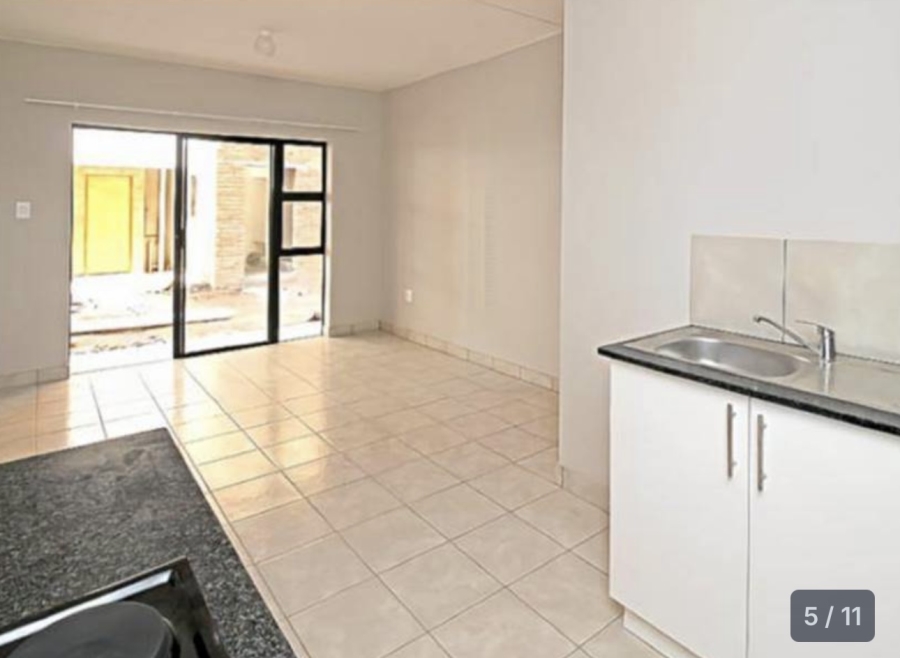 To Let 2 Bedroom Property for Rent in Groblerpark Gauteng