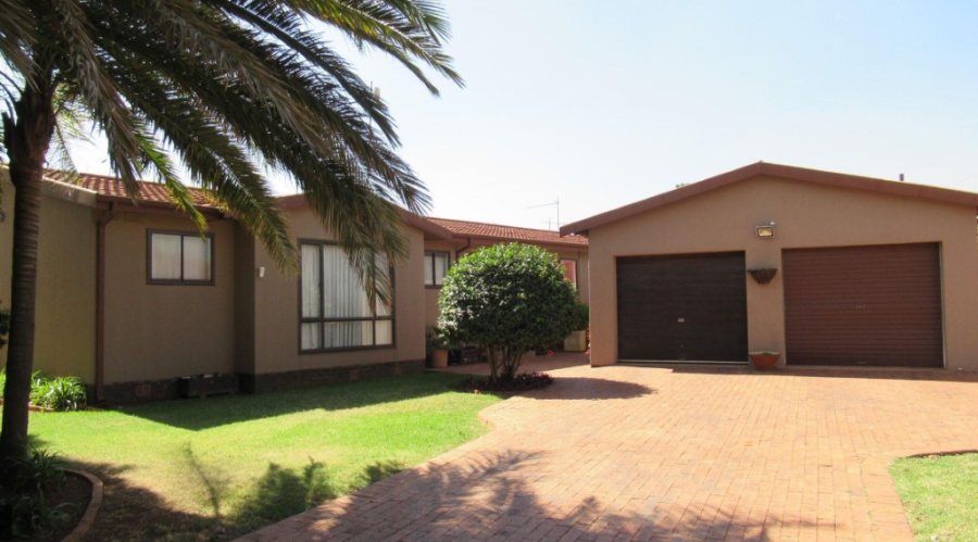 3 Bedroom Property for Sale in Klippoortje Gauteng