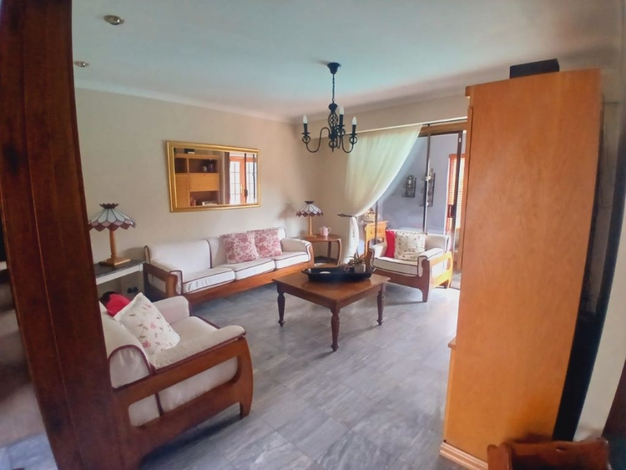 3 Bedroom Property for Sale in Klippoortje Gauteng