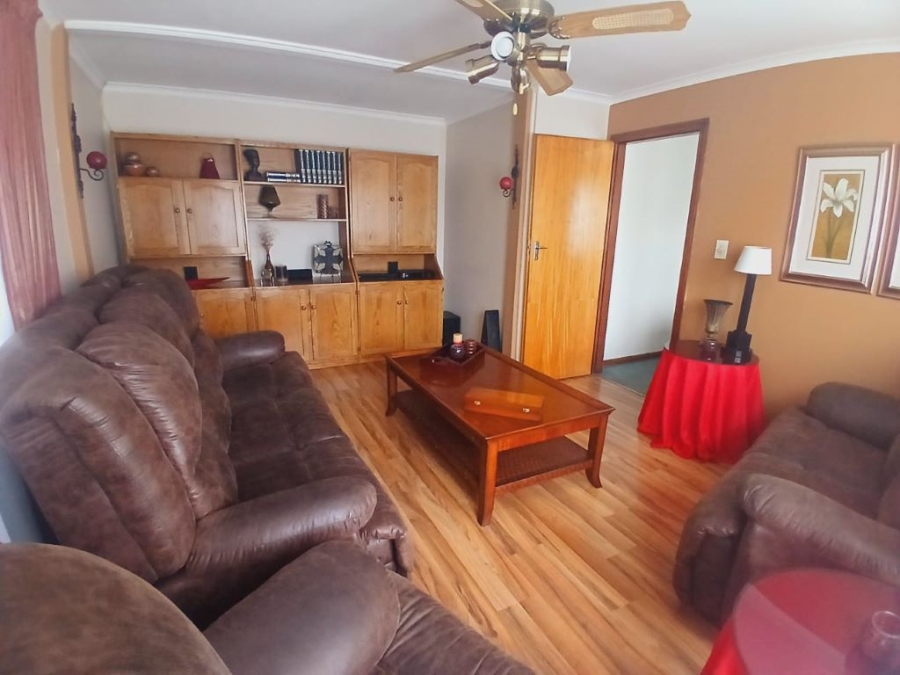 3 Bedroom Property for Sale in Klippoortje Gauteng