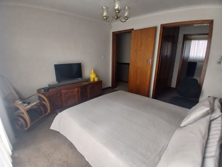 3 Bedroom Property for Sale in Klippoortje Gauteng