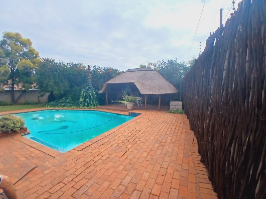 3 Bedroom Property for Sale in Klippoortje Gauteng