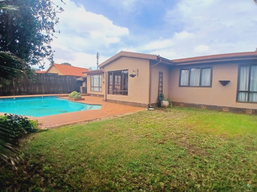 3 Bedroom Property for Sale in Klippoortje Gauteng