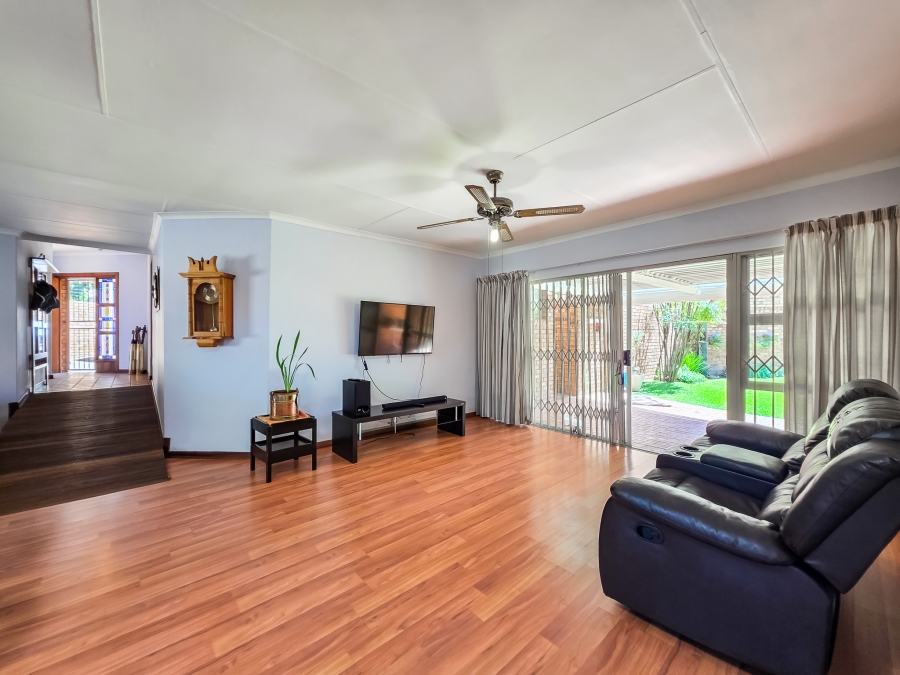 4 Bedroom Property for Sale in Moreleta Park Gauteng
