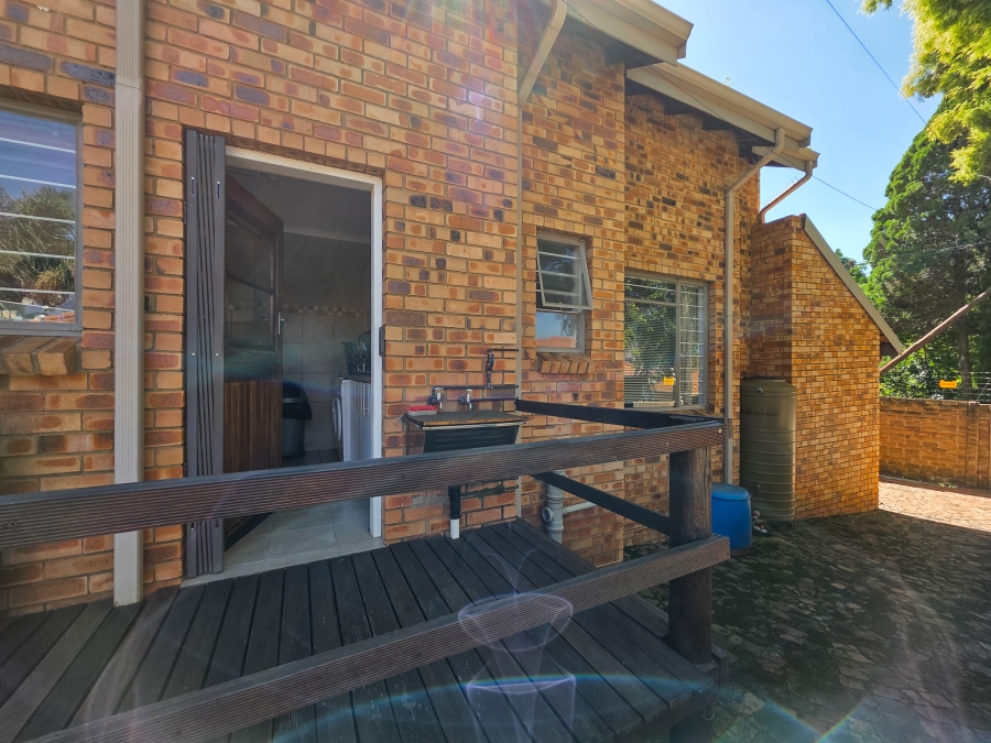 4 Bedroom Property for Sale in Moreleta Park Gauteng
