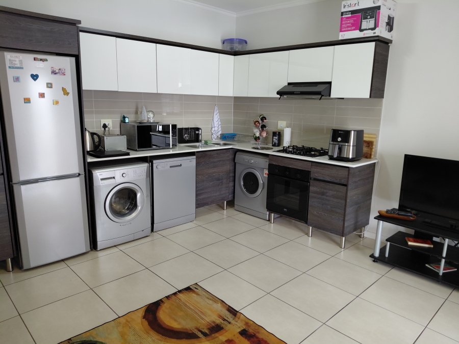 1 Bedroom Property for Sale in Greenstone Hill Gauteng