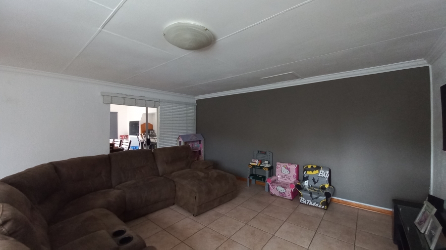 3 Bedroom Property for Sale in Parkdene Gauteng