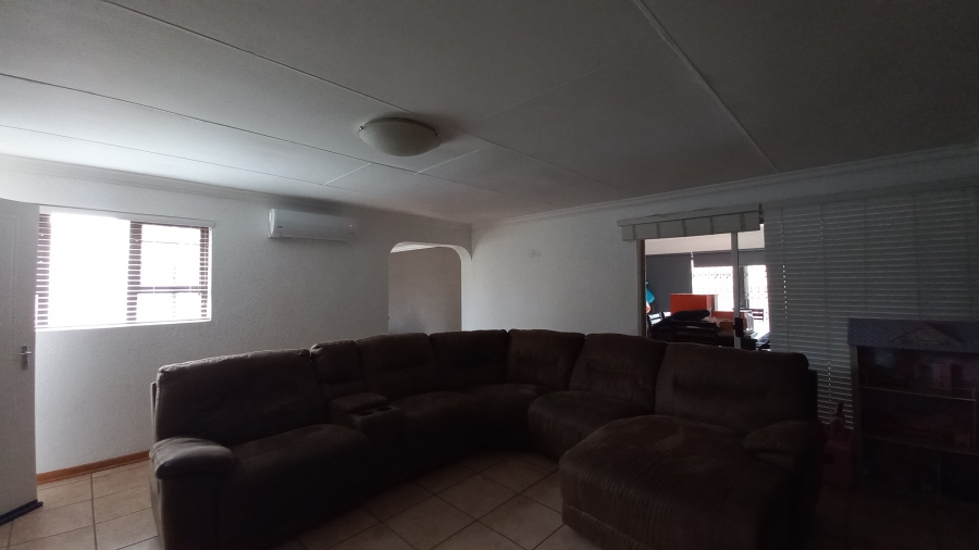 3 Bedroom Property for Sale in Parkdene Gauteng