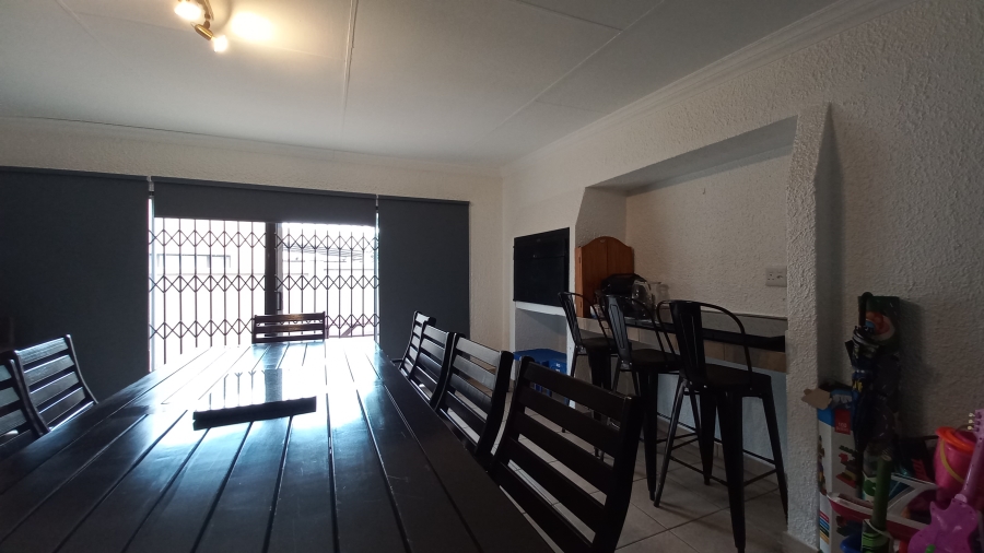 3 Bedroom Property for Sale in Parkdene Gauteng