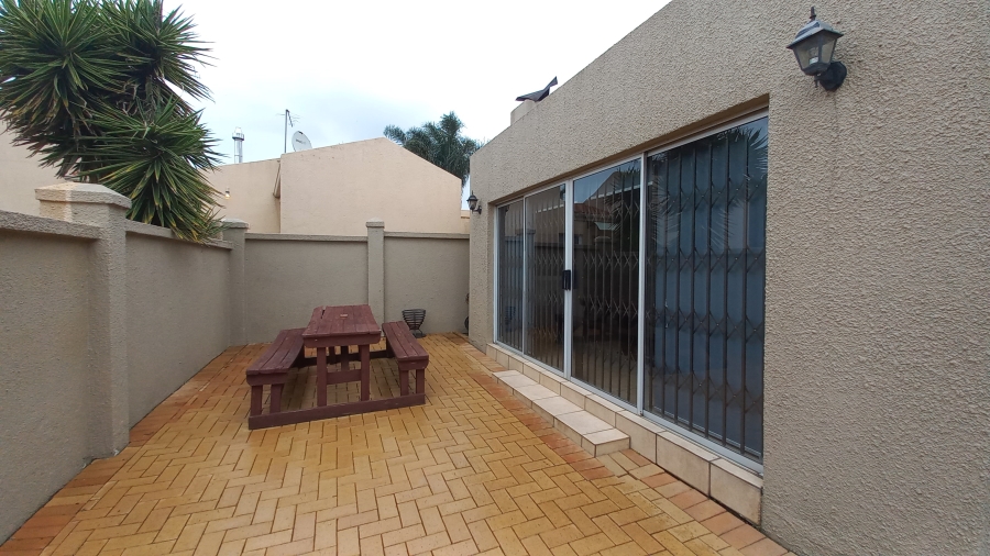 3 Bedroom Property for Sale in Parkdene Gauteng