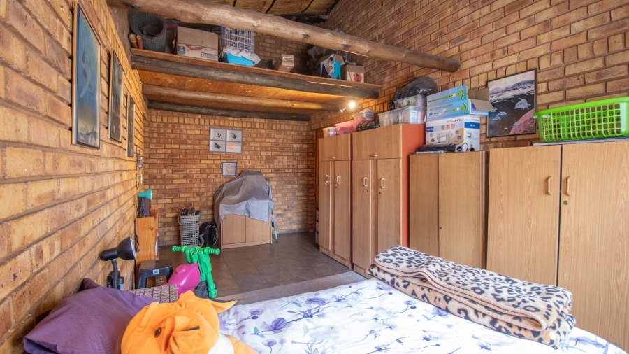 11 Bedroom Property for Sale in Parkhill Gardens Gauteng