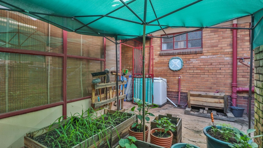 11 Bedroom Property for Sale in Parkhill Gardens Gauteng