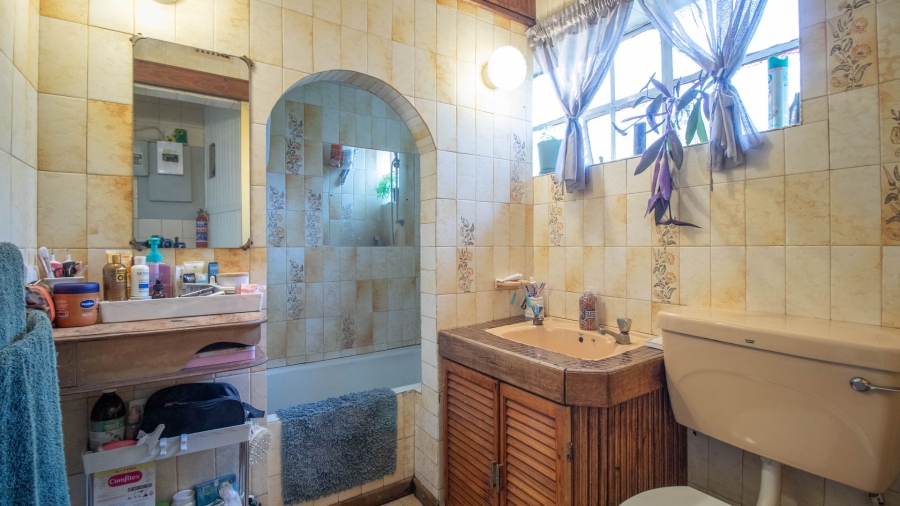 11 Bedroom Property for Sale in Parkhill Gardens Gauteng