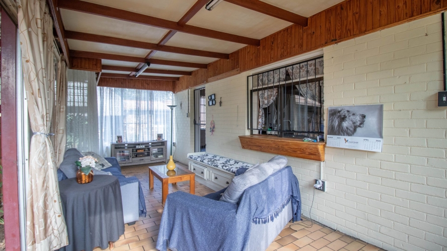 11 Bedroom Property for Sale in Parkhill Gardens Gauteng