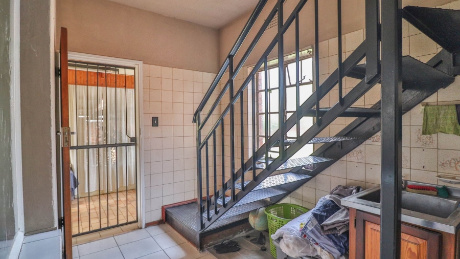 11 Bedroom Property for Sale in Parkhill Gardens Gauteng
