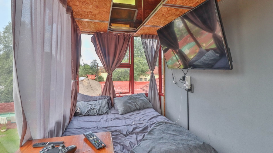 11 Bedroom Property for Sale in Parkhill Gardens Gauteng