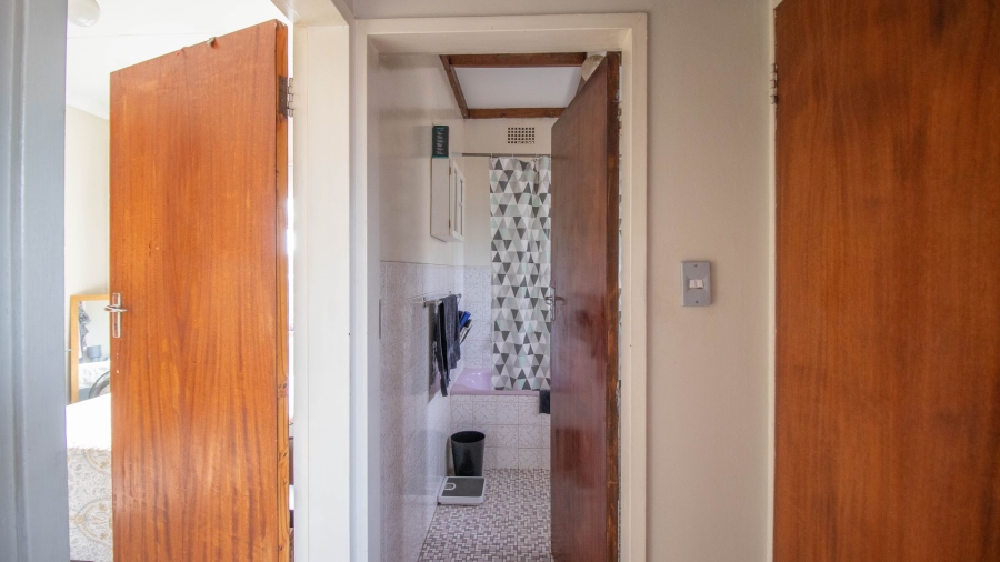 11 Bedroom Property for Sale in Parkhill Gardens Gauteng