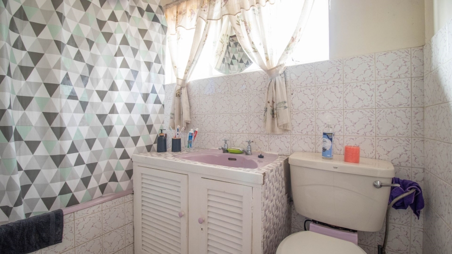 11 Bedroom Property for Sale in Parkhill Gardens Gauteng