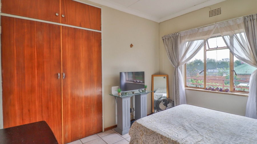 11 Bedroom Property for Sale in Parkhill Gardens Gauteng