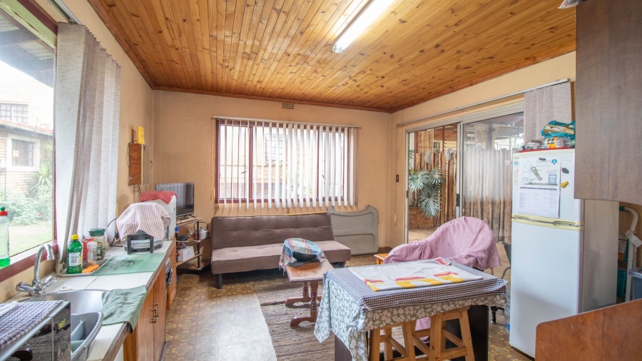 11 Bedroom Property for Sale in Parkhill Gardens Gauteng