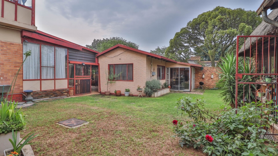 11 Bedroom Property for Sale in Parkhill Gardens Gauteng