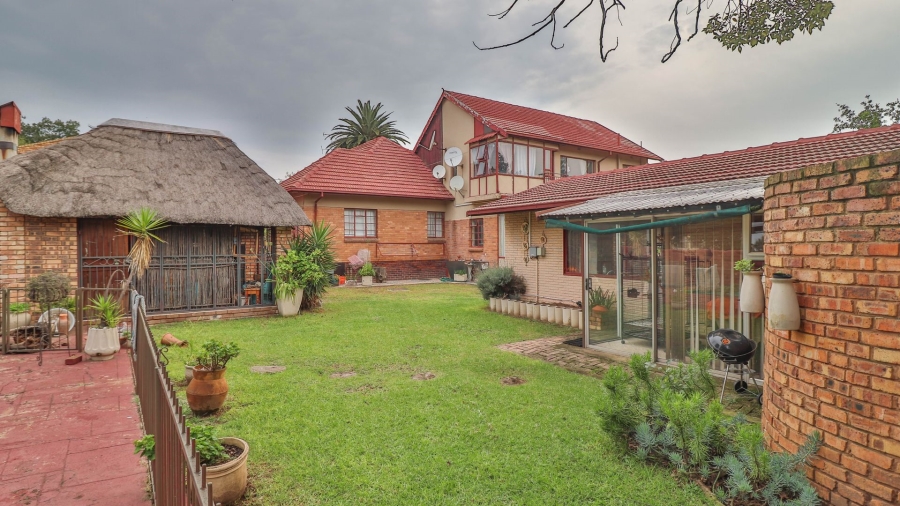 11 Bedroom Property for Sale in Parkhill Gardens Gauteng