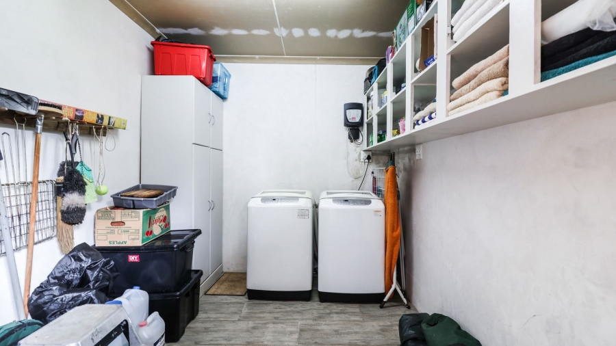 5 Bedroom Property for Sale in Horison Gauteng