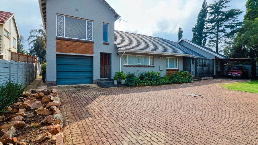 5 Bedroom Property for Sale in Horison Gauteng