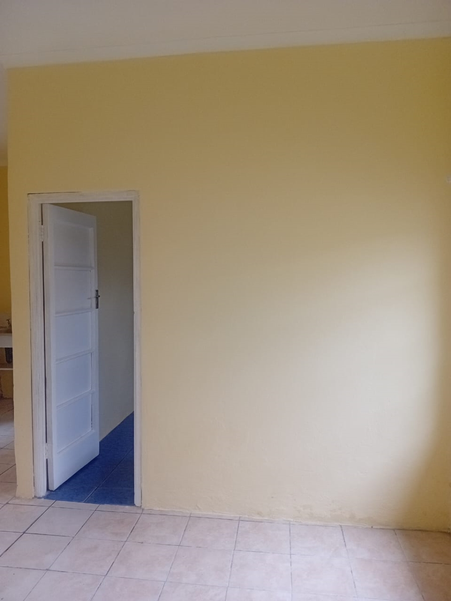 1 Bedroom Property for Sale in Westdene Gauteng