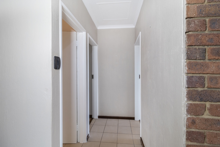 To Let 2 Bedroom Property for Rent in Elardus Park Gauteng