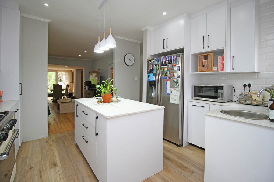 To Let 3 Bedroom Property for Rent in Thornhill Estate Gauteng