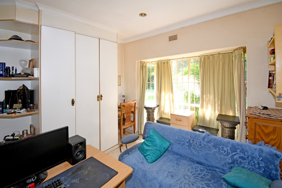 5 Bedroom Property for Sale in Hurlingham Gauteng