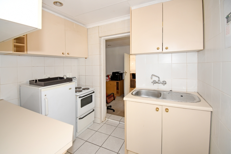 5 Bedroom Property for Sale in Hurlingham Gauteng