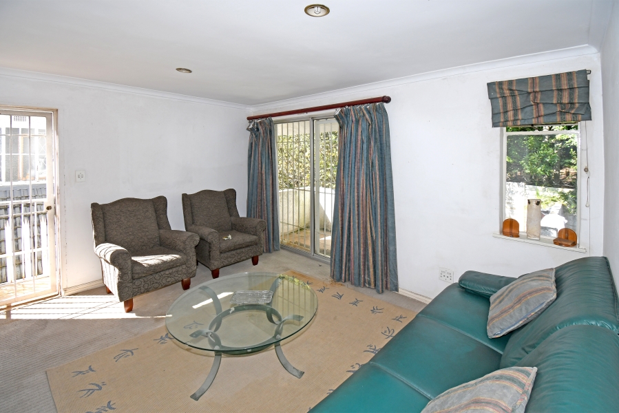 5 Bedroom Property for Sale in Hurlingham Gauteng