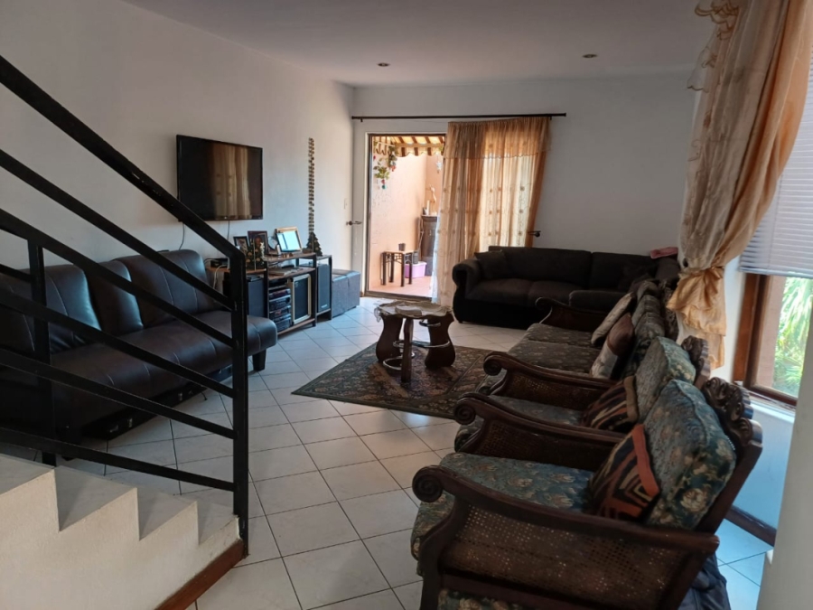 2 Bedroom Property for Sale in Buurendal Gauteng