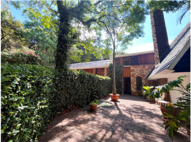 4 Bedroom Property for Sale in Little Falls Gauteng