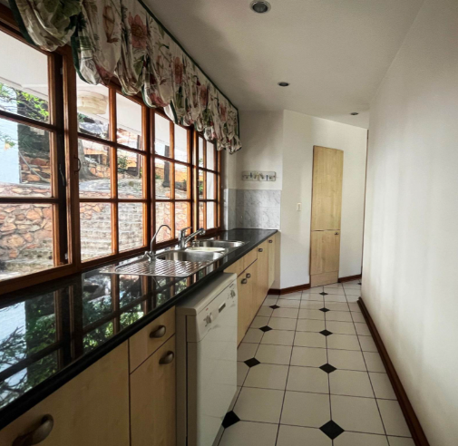 4 Bedroom Property for Sale in Little Falls Gauteng