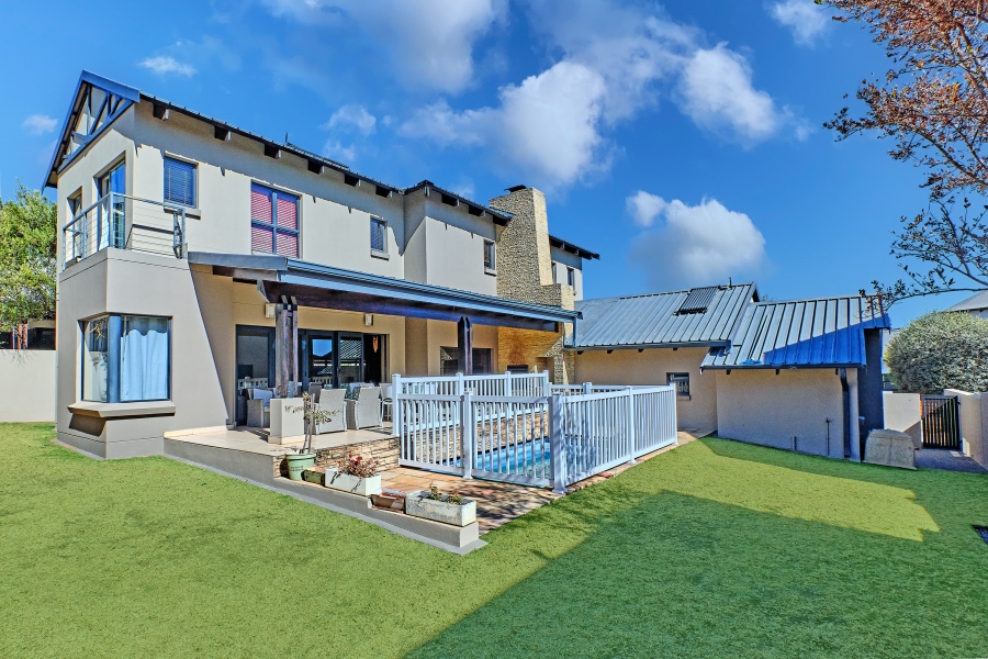 To Let 3 Bedroom Property for Rent in Waterfall Country Village Gauteng